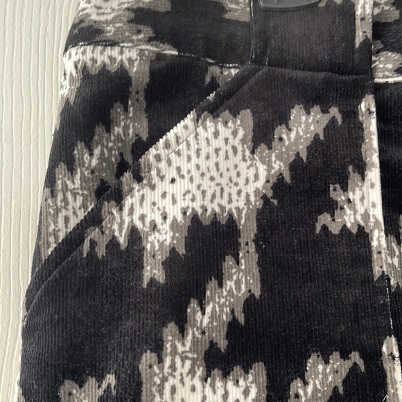 Go International Pencil Skirt - Picture 2 of 3